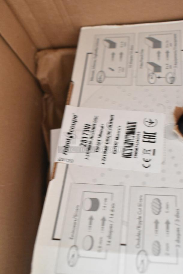 14 new Robot Coupe food processor blades in box, models 28135W to 28173W. Scratch and dent condition.