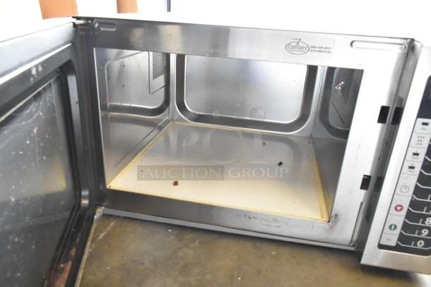 IN ORIGINAL BOX! 2016 Amana RCS10TS stainless steel commercial countertop microwave, 120V, 1 Phase, clean interior, shows light wear.