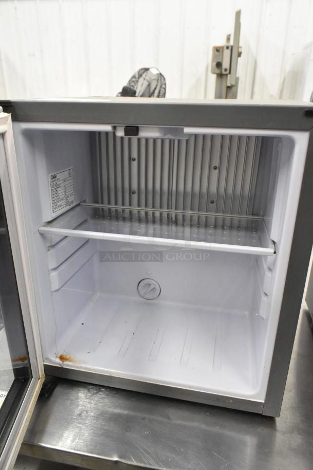 Indel B Iceberg 20 PV mini cooler merchandiser, metal exterior, visible interior shelves, 115V, 1 Phase, slight wear.
