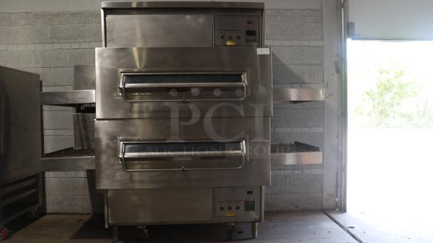 MIDDLEBY MARSHALL PS360Q natural gas pizza oven, stainless steel, 280/240V single phase, dual conveyor, used condition.