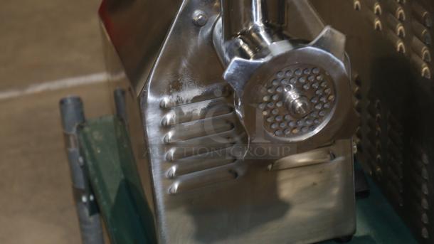 AVANTCO 177MG22R meat grinder, stainless steel, 1 1/2 hp, 110V, processes 540 lb/h, reverse function, new condition.