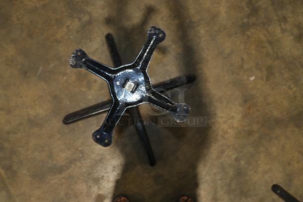 FLAT Tech KX30 30" x 30" black table base, model CT2006, self-stabilizing with sturdy metal construction, in good condition.