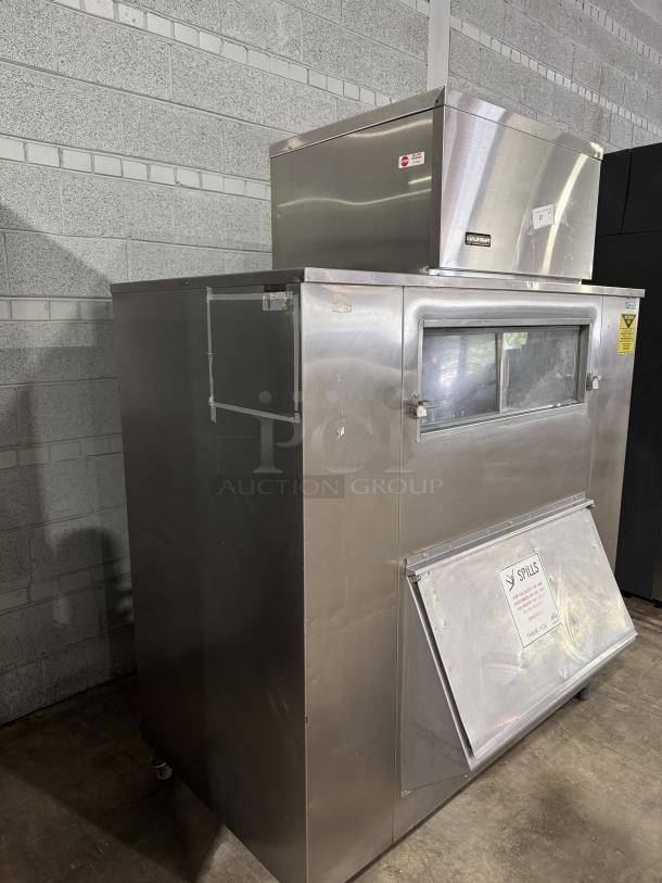 KOLD DRAFT GT351AHK upright ice storage bin, 1000 lbs capacity, stainless steel, features ice control to reduce spills.