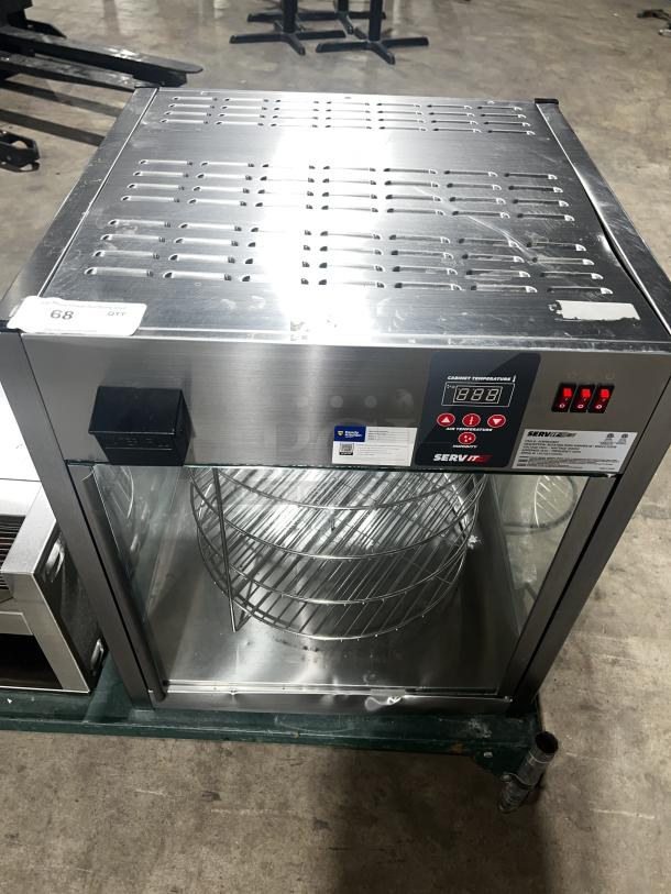 SERVIT 423PDW18D1 18-inch pizza warmer, stainless steel, glass door, temperature controls visible, excellent condition.