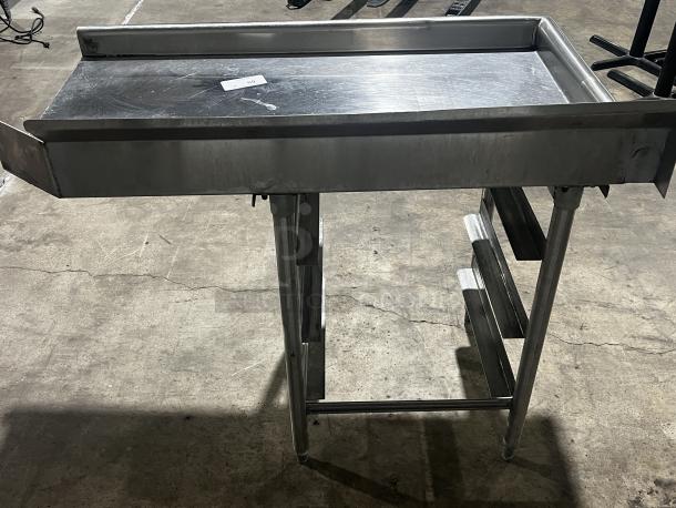 Sturdi-Bilt Deluxe Dishtable, 16-gauge stainless steel, features a 3 bun pan rack, durable, ideal for kitchen organization.
