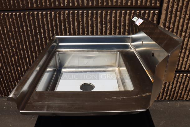 Brand new Regency 600DDT36L 3' soiled dish table with left drainboard, 16-gauge stainless steel, scratch-n-dent condition.