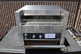 Brand new Vollrath JT3H conveyor toaster, 208V, 3600W, with 1.5"-3" opening, minor scratches and dents.