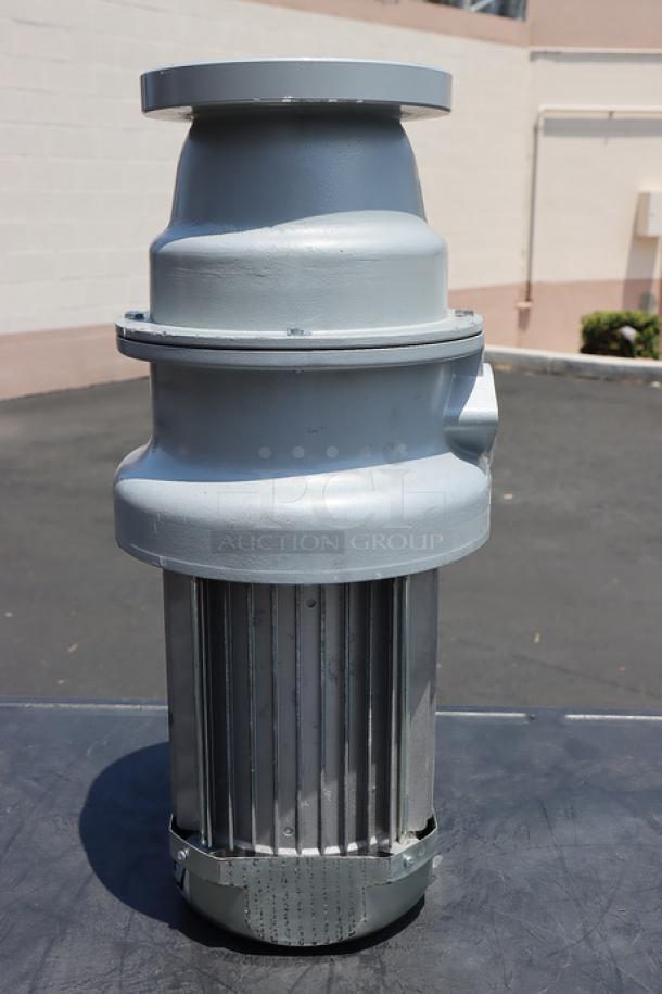 Brand new Hobart FD4/125-1 commercial garbage disposer, 1 1/4 hp, unboxed with minor scratches, short upper housing.