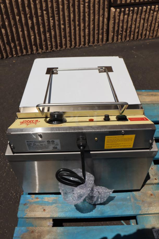 Carnival King DFC18001 25 lb. funnel cake/donut fryer, 120V, 1800W, scratch-n-dent, out of packaging, new condition.