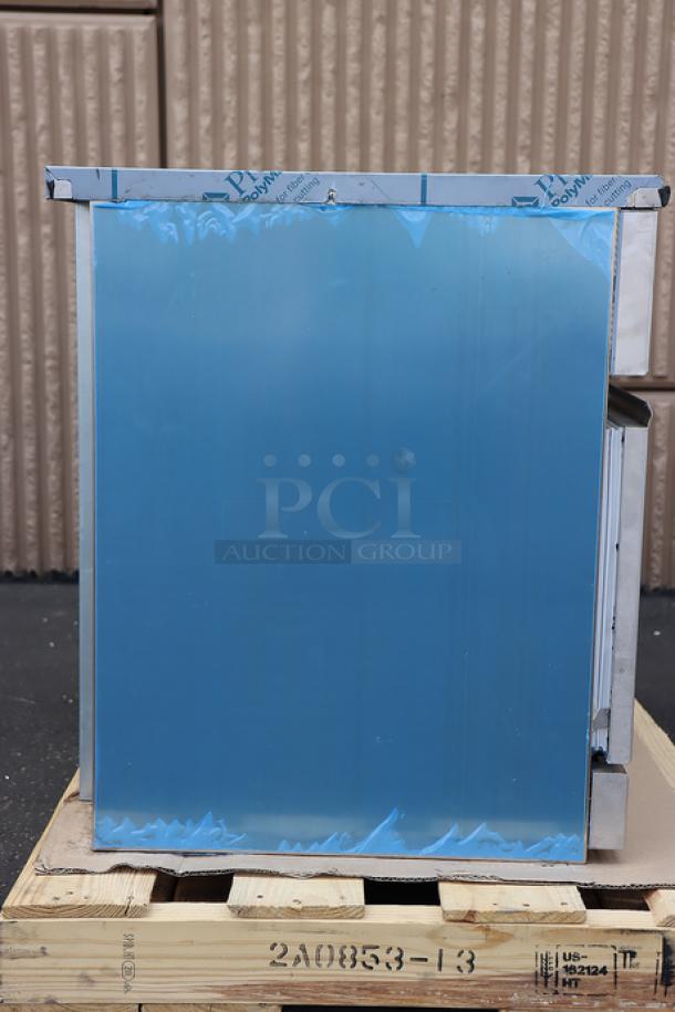 Hoshizaki IM-200BAC ice machine, 39.5", self-contained, air-cooled, regular cube, 188 lb capacity, new, on pallet.