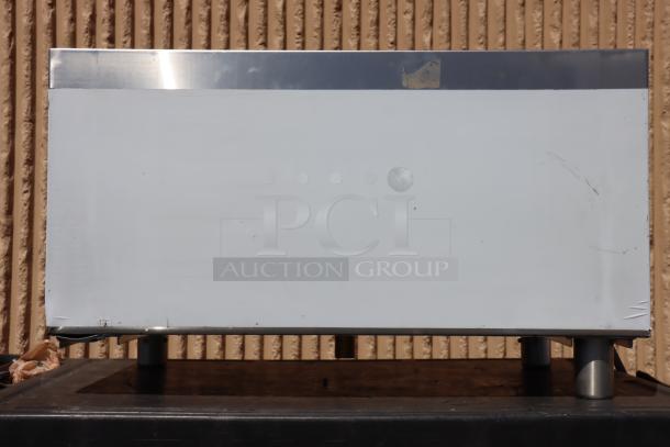 Regency 600IB1830 18"x30" underbar ice bin, brand new, 98 lb, missing back base, slightly bent backsplash, ice bin only.