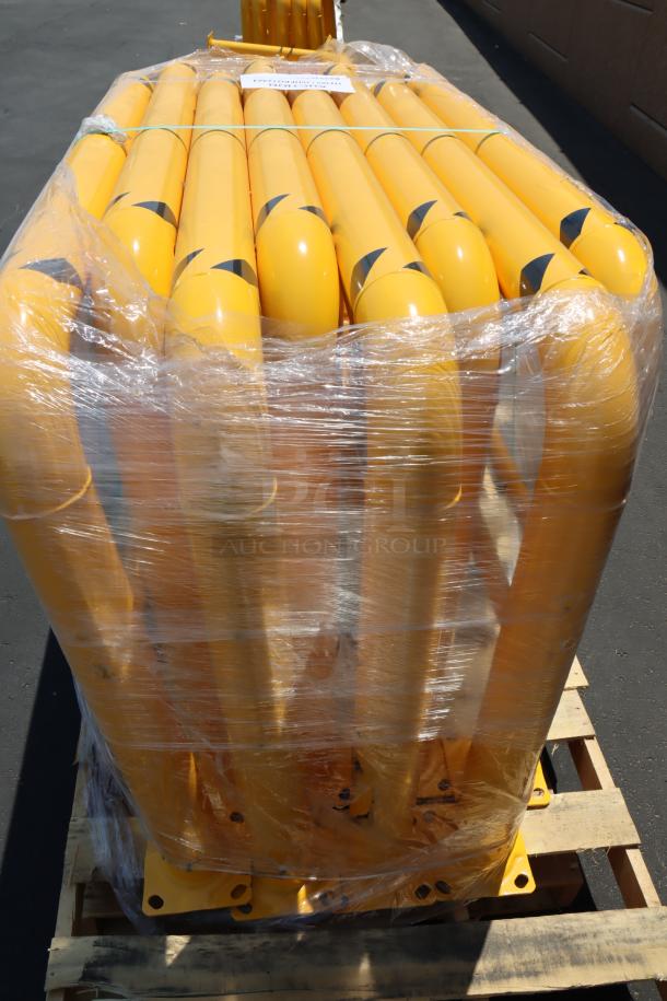 New Vestil HPRO-72-42-4 steel guard, 72"x42"x4". Scuff marks, tiny dents, paint chipped. Wrapped on pallet.