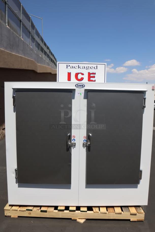 Leer 60AS-R290 ice merchandiser, new, 73", galvanized steel doors, scratches and dents, no power cord, tested. Model L060UASP.