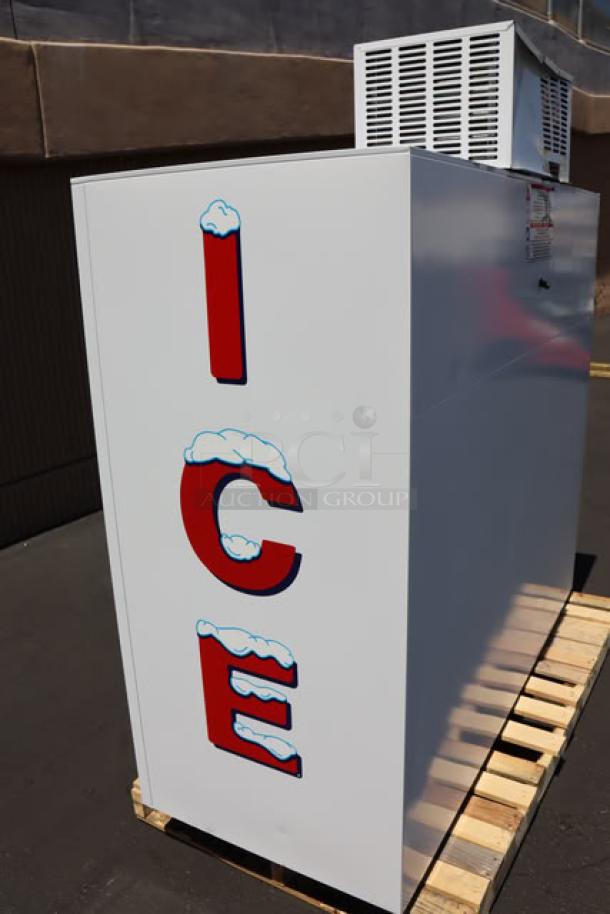 Leer 60AS-R290 outdoor ice merchandiser, straight front, galvanized steel doors, minor scratches, no power cord, tested.
