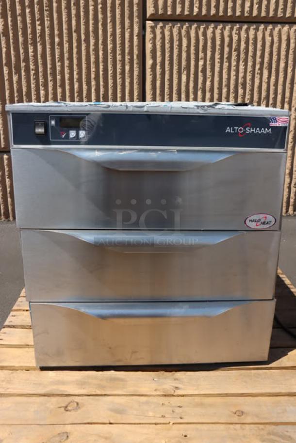 Alto-Shaam 500-3D 3 Drawer Warmer, new, minor scratches/dents, 208/240V, 2.7 Amps, 1 Phase, 640 Watts, S/N: 3654740.