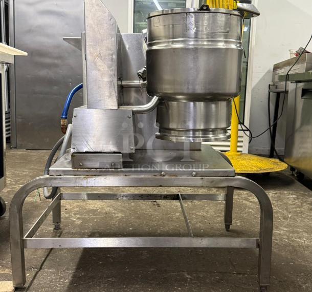 GROEN TDH/20 gas steam jacketed tilting kettle. Stainless steel, mounted on a stand. Used condition.