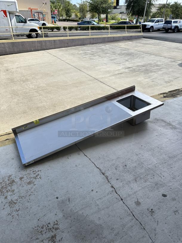 Brand new Regency 30"x96" stainless steel work table with right sink, model 600ST3096R, scratch and dent condition.