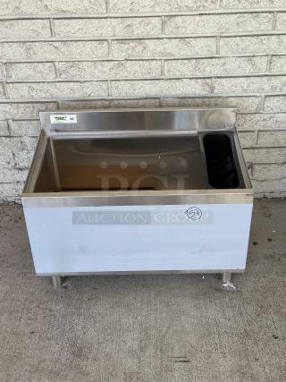 BRAND NEW! SCRATCH AND DENT! Regency 18