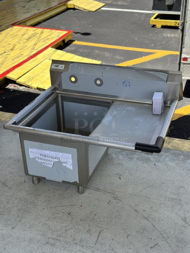 Regency sink component with right drainboard, model 600S1182418R, new condition, minor scratches, label visible.