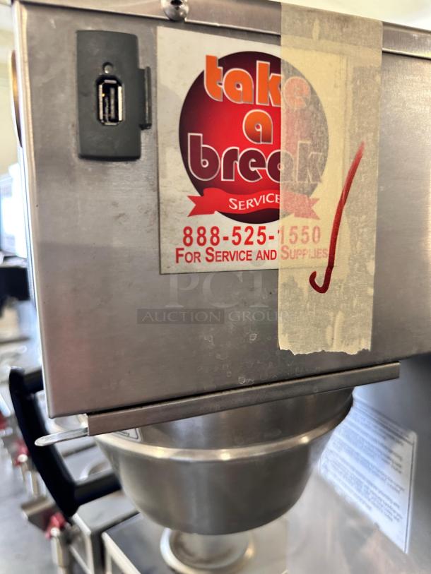 Curtis G4GEMS63A1000 Coffee Brewer, excellent condition, single 1.5-gallon, 120/220V, metal finish, service sticker visible.