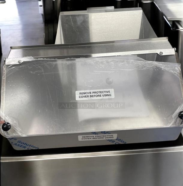 Antunes HLZ-1 Heated Bun Buffer in excellent condition. Fully tested and working, 120V. Features protective cover.