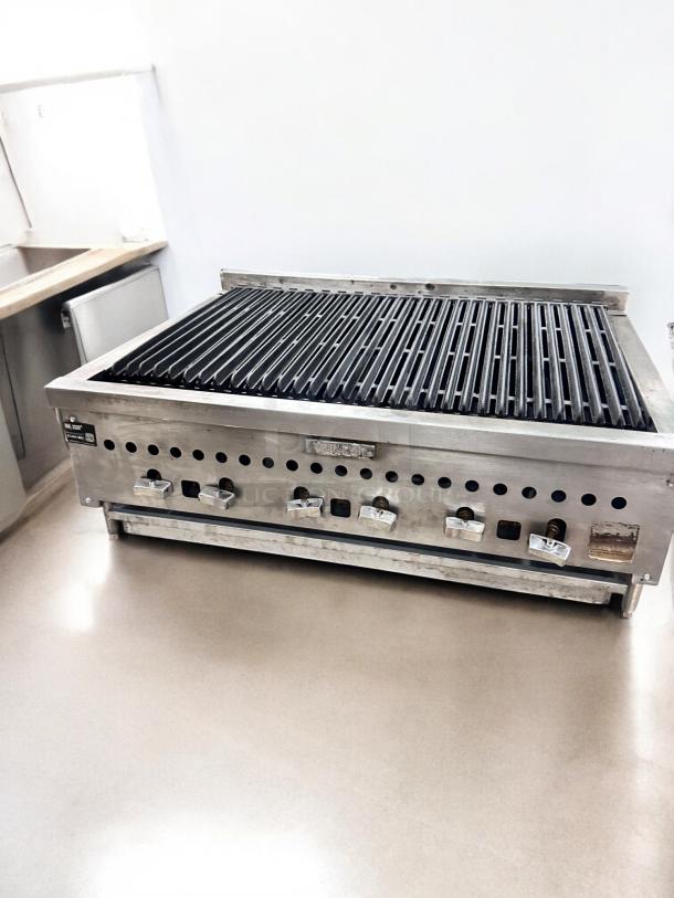 Vulcan 36" gas countertop charbroiler in excellent condition, natural gas, fully tested and working, features multiple control knobs.