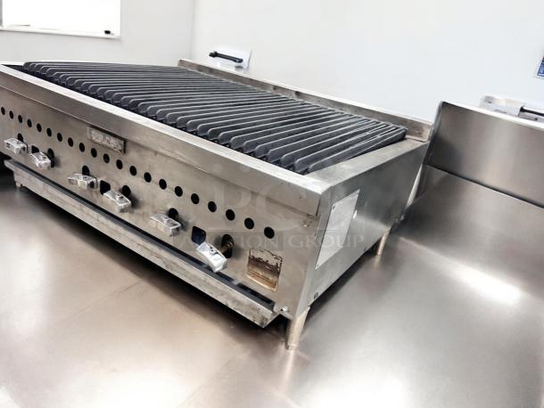 Vulcan 36" gas countertop charbroiler in excellent condition. Natural gas, fully tested and working, stainless steel.