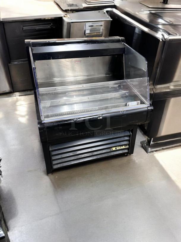 True THAC-36 Refrigerated Air Curtain Merchandiser in excellent condition, 115V, fully tested and working.