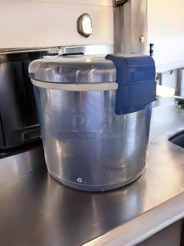 Zojirushi THA-803S electric rice warmer, excellent condition, 120V, silver body with blue accents, fully tested and working.
