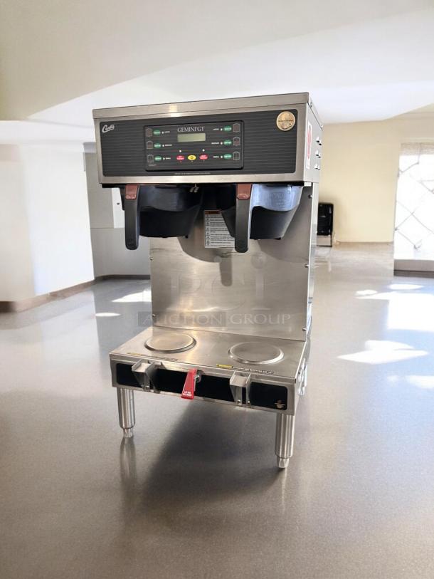 Curtis GEMTS10A1000 Gemini Twin Coffee Brewer, 220V, excellent condition, fully tested, stainless steel, dual brewing stations.