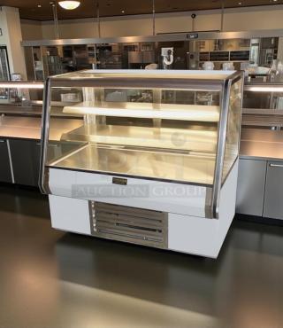 Cooltech CTR-60HB pastry display case, 60", 115v; excellent condition, fully tested. Stainless steel frame, glass shelves.