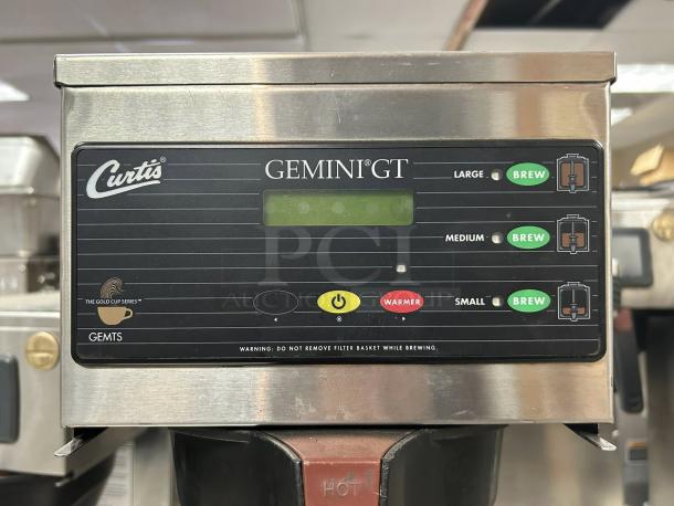 Curtis GEMSS63A1000 G3 Gemini coffee brewer, great condition, 1.5 gallon, 120/220V, Gold Cup Series, tested & working.