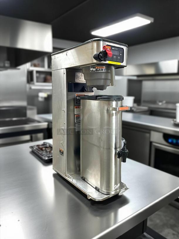 Bunn ITCB-DV Infusion coffee and tea brewer, excellent condition, dual voltage, adjustable shelf, fully tested, stainless steel.