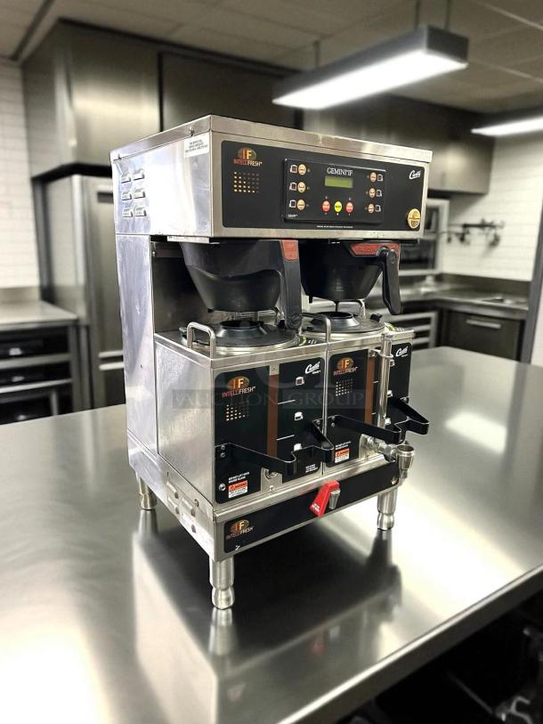 Curtis GEMTIF10A1000 G3 Gemini IntelliFresh Twin 1.5 Gallon Coffee Brewer, excellent condition, 220V, fully tested and working.