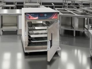 Cres Cor H-137-SUA-5D undercounter mobile heated cabinet, 5-pan capacity, stainless steel, open door, tested working condition.