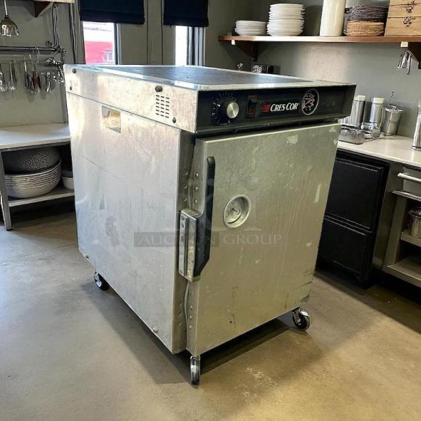 Cres Cor H-339-12-135C insulated heated cabinet, 5-pan capacity, countertop model, fully tested, working condition.