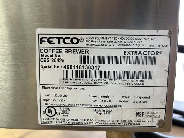 Fetco Extractor Series Model CBS-2042e coffee brewer label, serial 460118136317, indicates electrical specs and compliance info.