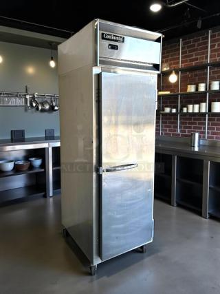 Continental 1FN 26" reach-in freezer, right hinge solid door, 115v, fully tested, stainless steel, large capacity, good condition.