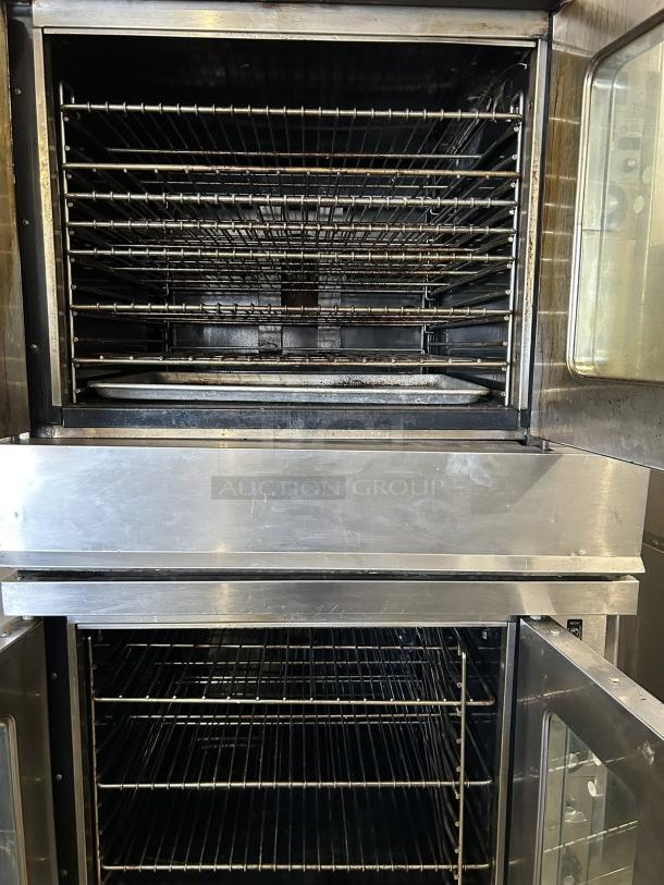Montague 2-115A Vectaire convection oven, natural gas, 2 decks, excellent condition, fully tested, stainless steel exterior.