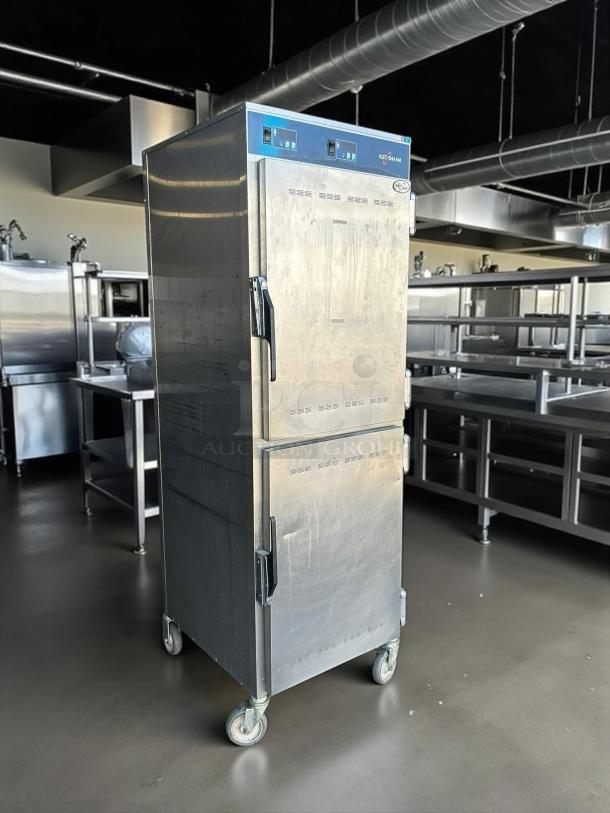 Alto-Shaam 1200-UP heated cabinet, excellent condition, full height, 16 pan capacity, insulated, 120v, mobile on wheels.