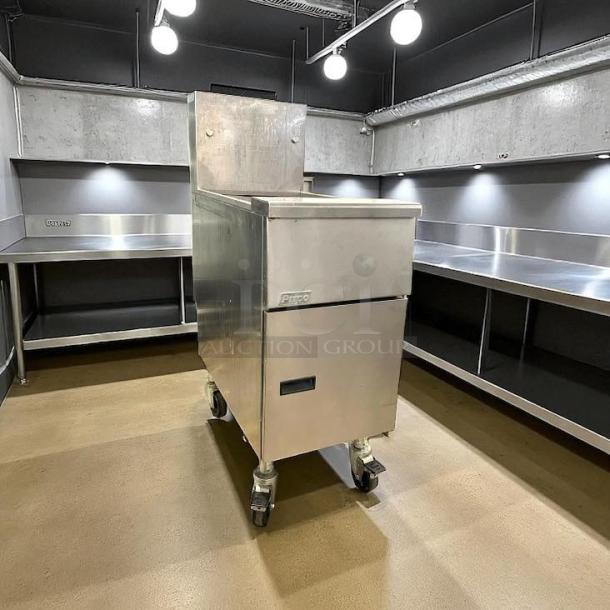 Pitco VF-35S Gas Fryer in excellent condition, 35 lb capacity, floor model, stainless steel, natural gas, on wheels.