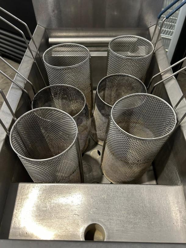 Imperial IPC-14 pasta cooker in excellent condition, stainless steel, 12-gallon capacity, includes six mesh baskets.