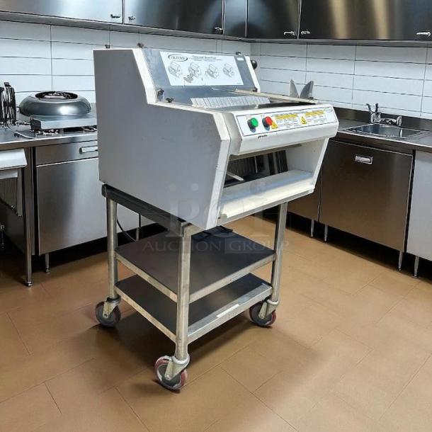 Oliver 732-N bread slicer in excellent condition, features front-load design and bagging scoop, 115v, tested and working.