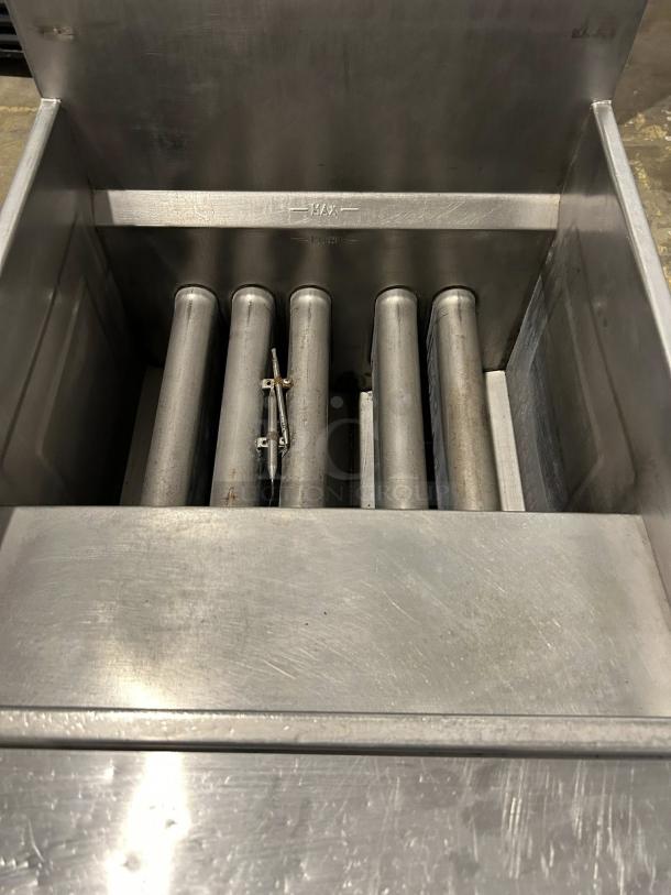 Vulcan LG400-1 natural gas floor fryer, 45-50 lb capacity, 120,000 BTU, stainless steel, fully tested, excellent condition.