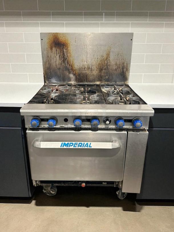 Imperial Range IR-6NG, 36" natural gas 6-burner stove with 26.5" oven, 227,000 BTU. Great condition, tested, and fully working.
