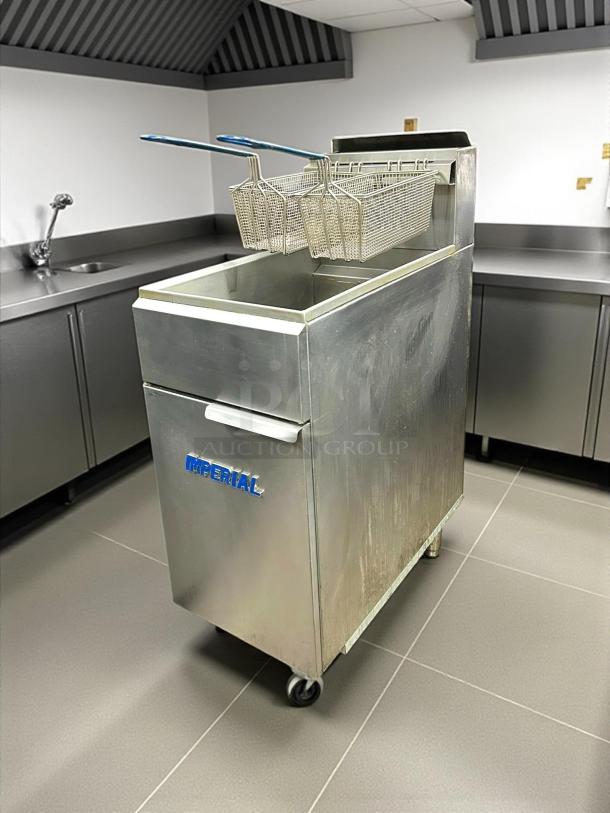 Imperial IFS-40 40lb gas deep fat fryer in excellent condition, 105,000 BTU, fully tested, with fryer baskets.