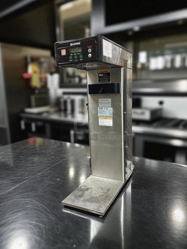 Bunn 52200.0100 ITCB-DV Infusion Single Coffee and Tea Brewer, excellent condition, dual voltage, adjustable shelf.