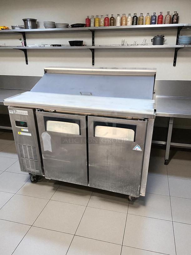 Everest EPR2 48" refrigerated sandwich prep table in outstanding condition, 115V, fully tested and working.