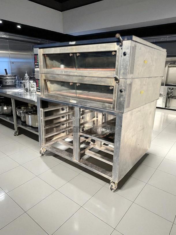 Hobart HWD03D-4 Double Deck Electric Oven with stand, 208V, 10.7kW, outstanding condition, fully tested, steel finish.