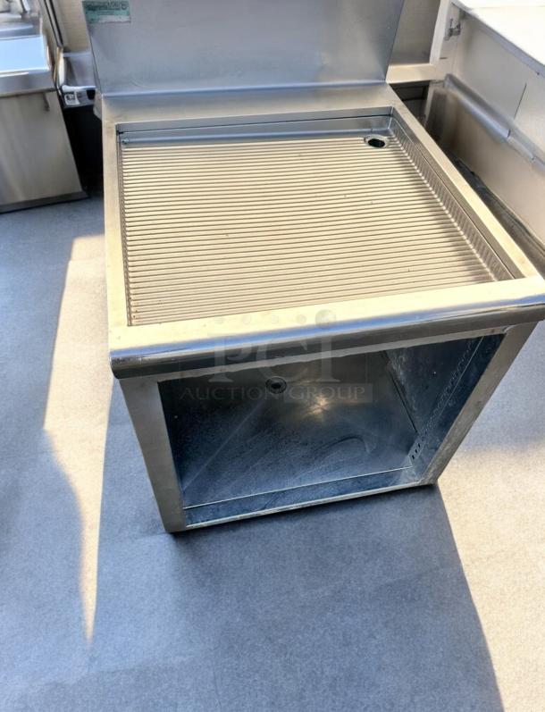 Great condition Supreme Metal stainless steel underbar drainboard station, 22"x30"x36", tested and working.